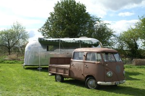 Airstream and a twin cab. Heaven.