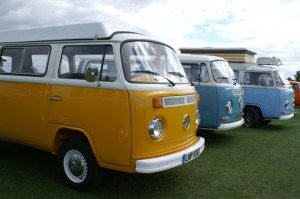 bay window camper vans vw field of dreams