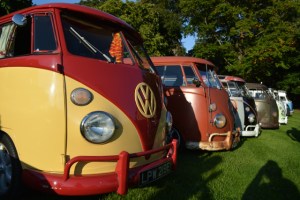 dubs in't dales vw splitscreen convoy line up camper