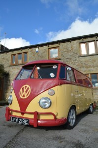 Ruby vw splitscreen panel van Harwes farm